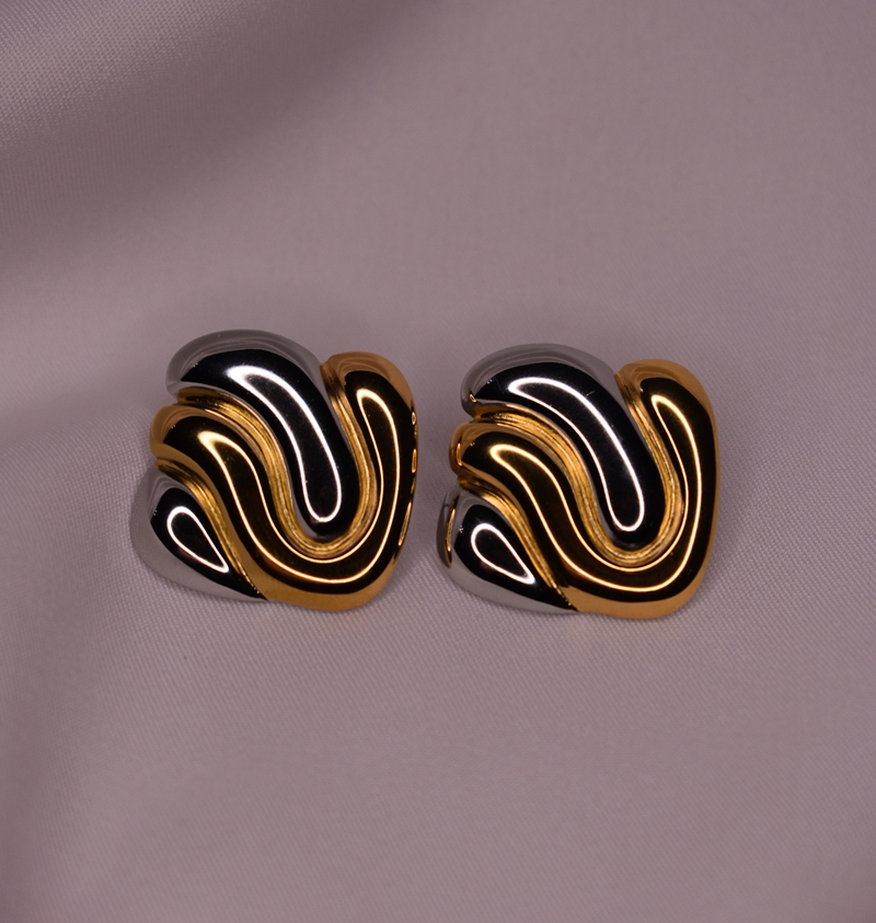 Σκουλαρίκια