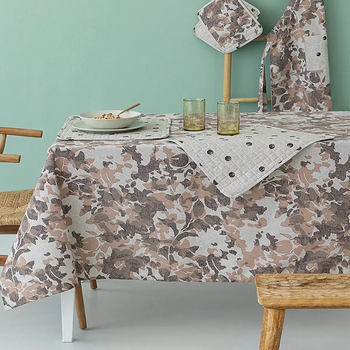Τραπεζομάντηλο TATI 140x220 TAT19 Μπεζ
