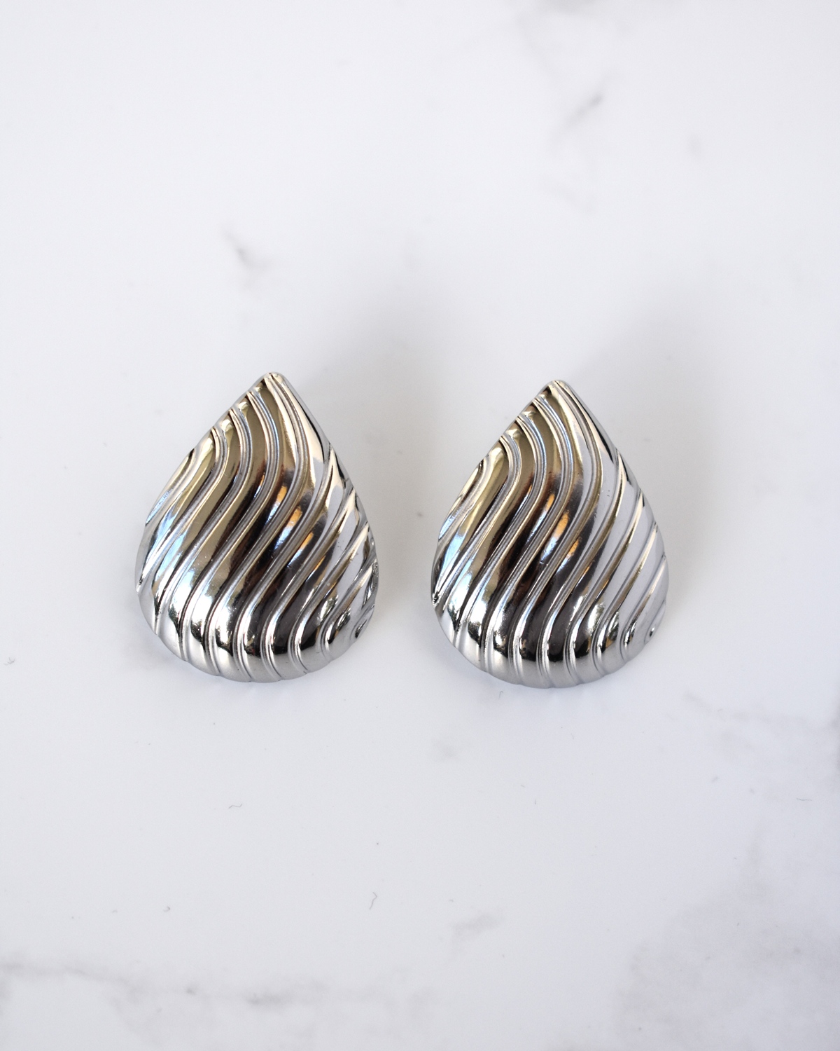 Σκουλαρίκια σταγόνα ασημί επιχρυσωμένα από ανοξείδωτο ατσάλι