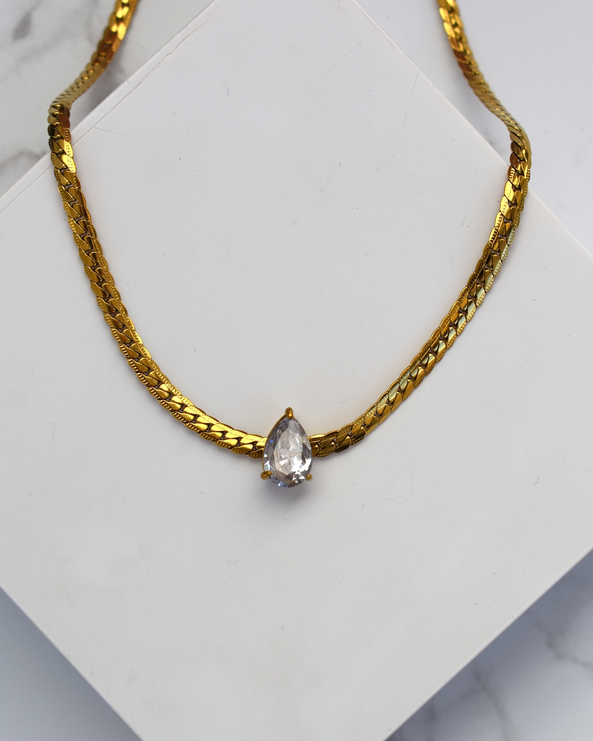 Γυναικείο Κολιέ Χρυσή Αλυσίδα με Ζιργκόν Σταγόνα από Ανοξείδωτο Ατσάλι